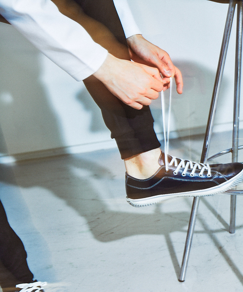 SPINGLE MOVE(スピングルムーブ)の「【SPINGLE MOVE 別注】GORE-TEX レザースニーカー / SPM-101(スニーカー・メンズ・ホワイト/ブラック・LL/M/L)」の6枚目の写真