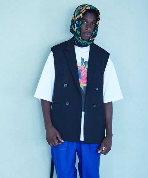 TAUPE(トープ)の「TAUPE/トープ/ベルテッドダブルベスト(テーラードジャケット・メンズ・ブラック/サックスブルー・2)」の3枚目の写真