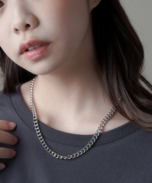 SPINNS(スピンズ)の「50cm 細チェーンネックレス(ネックレス・レディース・シルバー/ゴールド・ONESIZE)」の3枚目の写真