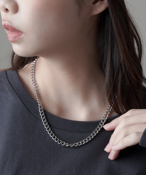 SPINNS(スピンズ)の「50cm 細チェーンネックレス(ネックレス・レディース・シルバー/ゴールド・ONESIZE)」の4枚目の写真