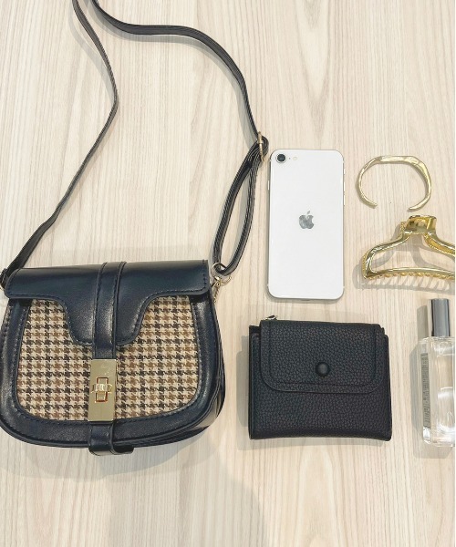 apres jour(アプレジュール)の「【apres jour×ARIAZ】シンプルミニウォレット(財布・レディース・スモークピンク/ブラック・FREE)」の7枚目の写真