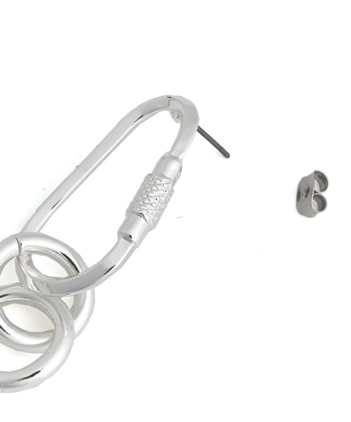 ANAP(アナップ)の「カラビナチェーンリングピアス(ピアス(両耳用)・レディース・シルバー/ゴールド・FREE)」の5枚目の写真