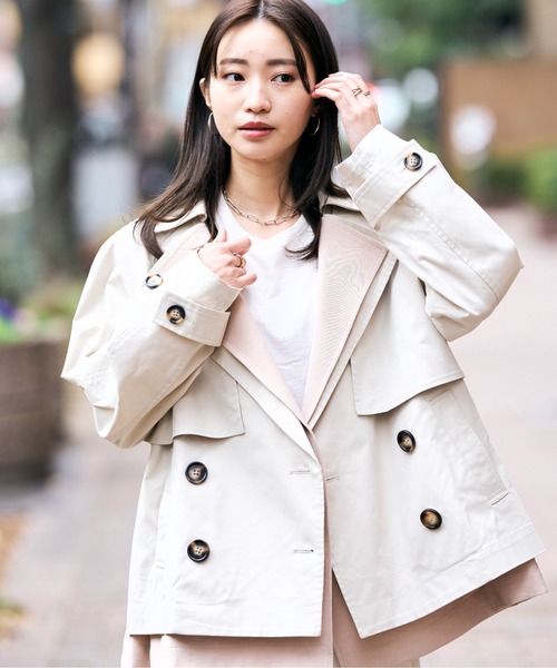 HERENCIA(ヘレンチア)の「レイヤードデザイン ツイル ショート トレンチ(トレンチコート・レディース・ブラック/ミント/ライトベージュ・MEDIUM)」の2枚目の写真