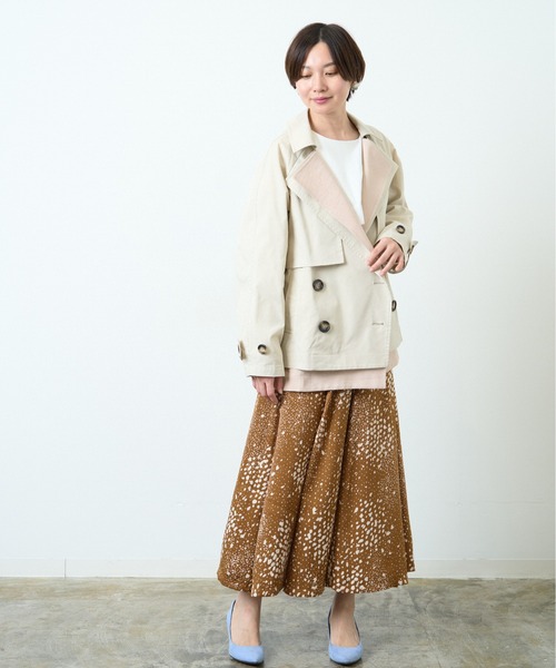 HERENCIA(ヘレンチア)の「レイヤードデザイン ツイル ショート トレンチ(トレンチコート・レディース・ブラック/ミント/ライトベージュ・MEDIUM)」の12枚目の写真