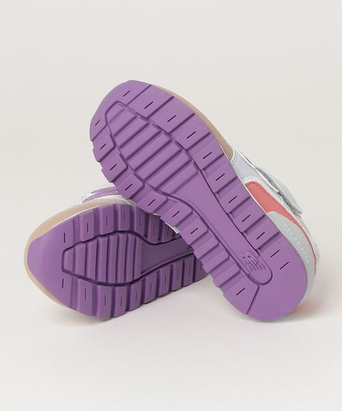 NEW BALANCE（ニューバランス）の「YV996（スニーカー・キッズ・ホワイト系その他/ベージュ系・22.5cm/23.5cm/17.5cm/18.5cm/23.0cm/24.0cm/20.5cm/21.5cm/22.0cm/19.5cm/17.0cm/18.0cm/19.0cm/20.0cm/21.0cm）」の4枚目の写真