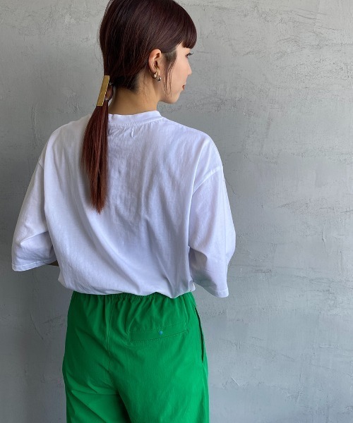 1PIU1UGUALE3  RELAX （ウノピゥウノウグァーレトレ リラックス）の「[1PIU1UGUALE3/ウノピュウウノウグァーレトレ] 別注 エンボスボックスロゴTシャツ（Tシャツ/カットソー・レディース・ホワイト/ブラック・S/L/M）」の17枚目の写真