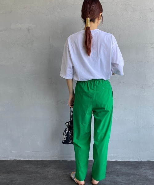 1PIU1UGUALE3  RELAX （ウノピゥウノウグァーレトレ リラックス）の「[1PIU1UGUALE3/ウノピュウウノウグァーレトレ] 別注 エンボスボックスロゴTシャツ（Tシャツ/カットソー・レディース・ホワイト/ブラック・S/L/M）」の18枚目の写真