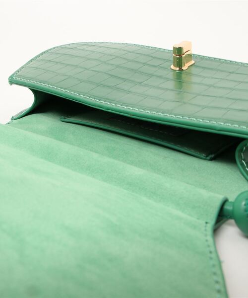 natural couture(ナチュラルクチュール)の「サマークロコ横長ショルダーバッグ(ショルダーバッグ・レディース・ブラック/ベージュ/グリーン・FREE)」の7枚目の写真