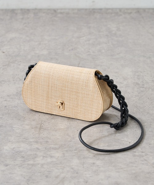 natural couture(ナチュラルクチュール)の「サマークロコ横長ショルダーバッグ(ショルダーバッグ・レディース・ブラック/ベージュ/グリーン・FREE)」の2枚目の写真