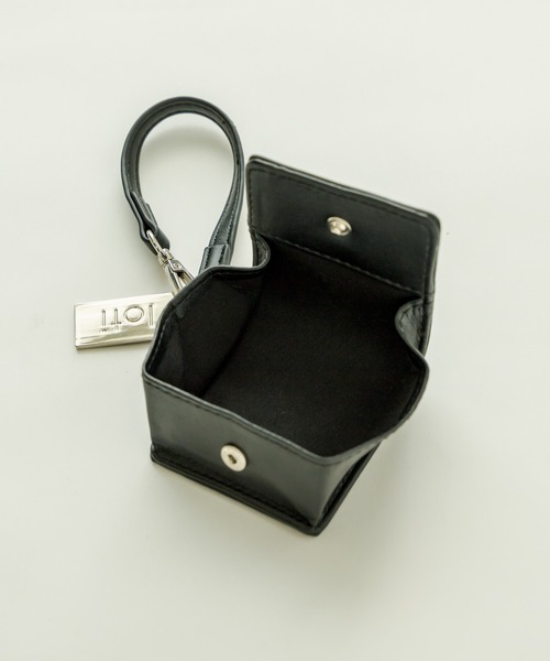 loti(ロティ)の「WEB限定 loti ミニコインケース付トート(ショルダーバッグ・レディース・ホワイト/ホワイト系その他/ブラック/ブラック系その他/イエロー/シルバー・ONE SIZE)」の11枚目の写真