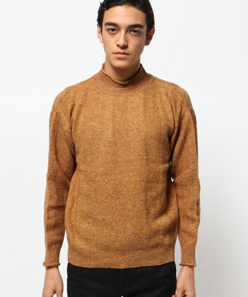 OUTLET（アウトレット）の「【WHO'S WHO gallery】POP麻ナイロンロールネック（ニット/セーター・メンズ・マスタード・SMALL/MEDIUM）」の2枚目の写真