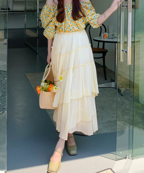 emi+(エミプラス)の「スリットランダムフレアロングスカート(スカート・レディース・ブラック/アイボリー/モカ/カーキ・FREE)」の7枚目の写真