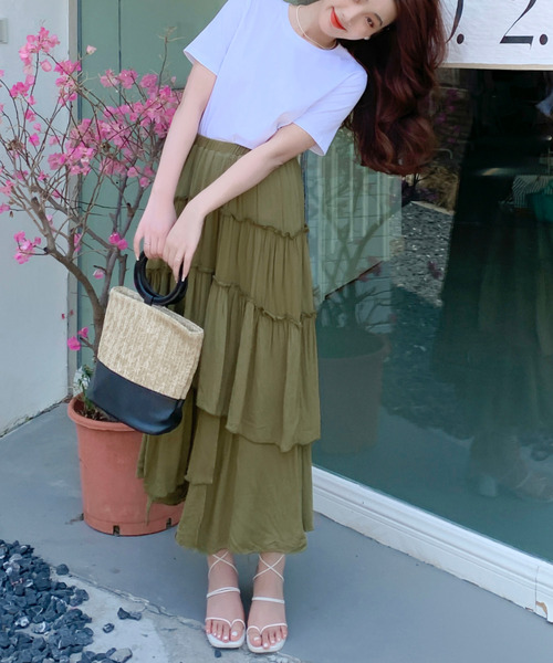 emi+(エミプラス)の「スリットランダムフレアロングスカート(スカート・レディース・ブラック/アイボリー/モカ/カーキ・FREE)」の10枚目の写真