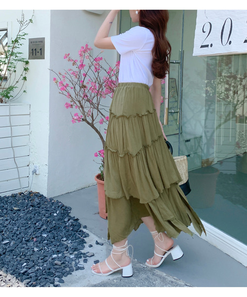 emi+(エミプラス)の「スリットランダムフレアロングスカート(スカート・レディース・ブラック/アイボリー/モカ/カーキ・FREE)」の13枚目の写真