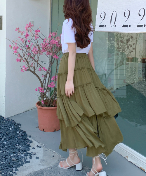 emi+(エミプラス)の「スリットランダムフレアロングスカート(スカート・レディース・ブラック/アイボリー/モカ/カーキ・FREE)」の15枚目の写真