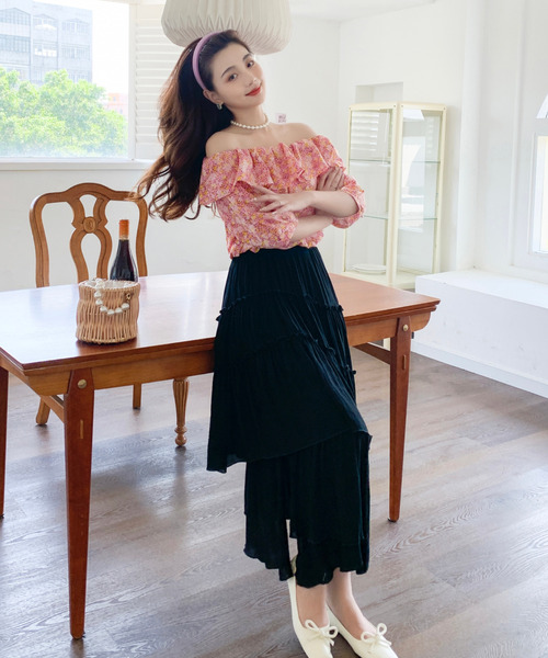 emi+(エミプラス)の「スリットランダムフレアロングスカート(スカート・レディース・ブラック/アイボリー/モカ/カーキ・FREE)」の22枚目の写真