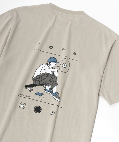 MARUKAWA(マルカワ)の「Selfie Freak イラストプリントTシャツ(Tシャツ/カットソー・レディース・ホワイト/グレー/ホワイト系その他/ブルー系その他/チャコール/ホワイト系その他2・M/L)」の4枚目の写真