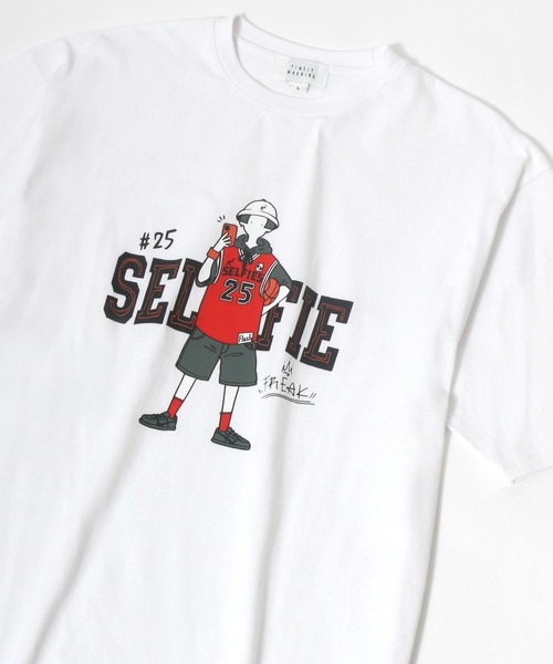 MARUKAWA(マルカワ)の「Selfie Freak イラストプリントTシャツ(Tシャツ/カットソー・レディース・ホワイト/グレー/ホワイト系その他/ブルー系その他/チャコール/ホワイト系その他2・M/L)」の3枚目の写真