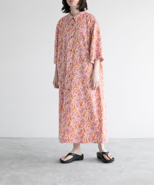 yuw（ユウ）の「プリントシャツワンピース　276527（シャツワンピース・レディース・ピンク/ブルー・FREE）」の6枚目の写真