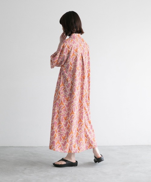 yuw（ユウ）の「プリントシャツワンピース　276527（シャツワンピース・レディース・ピンク/ブルー・FREE）」の3枚目の写真