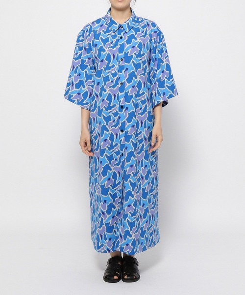 yuw（ユウ）の「プリントシャツワンピース　276527（シャツワンピース・レディース・ピンク/ブルー・FREE）」の4枚目の写真