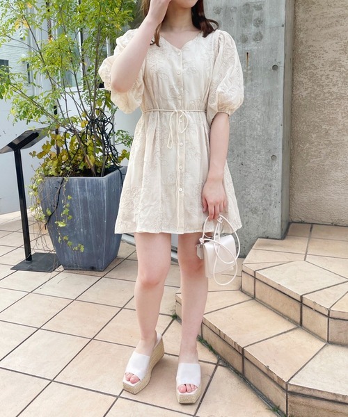 one after another NICE CLAUP（ワンアフターアナザーナイスクラップ）の「シアー刺しゅうマルチブラウス（シャツ/ブラウス・レディース・オフホワイト/ホワイト系その他/ホワイト系その他2・FREE）」の6枚目の写真