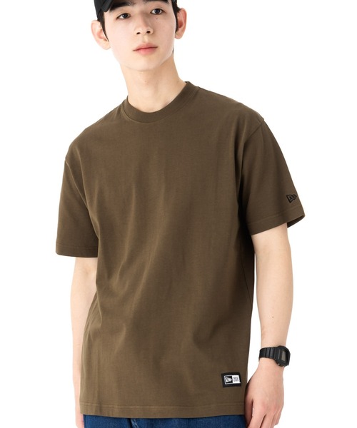 NEW ERA(ニューエラ)の「ニューエラ 半袖Tシャツ ONSPOTZ別注 裾ボックスロゴ(Tシャツ/カットソー・メンズ・ホワイト/ブラック/ダークグリーン/ベージュ系その他/ダークグレー/カーキ/キャメル/ライトグレー/オレンジ・XXL/XL/S/L/M)」の7枚目の写真