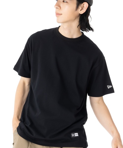 NEW ERA(ニューエラ)の「ニューエラ 半袖Tシャツ ONSPOTZ別注 裾ボックスロゴ(Tシャツ/カットソー・メンズ・ホワイト/ブラック/ダークグリーン/ベージュ系その他/ダークグレー/カーキ/キャメル/ライトグレー/オレンジ・XXL/XL/S/L/M)」の3枚目の写真