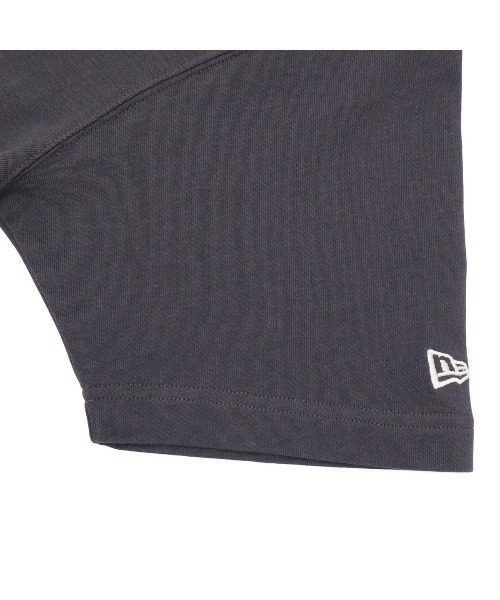 NEW ERA(ニューエラ)の「ニューエラ 半袖Tシャツ ONSPOTZ別注 裾ボックスロゴ(Tシャツ/カットソー・メンズ・ホワイト/ブラック/ダークグリーン/ベージュ系その他/ダークグレー/カーキ/キャメル/ライトグレー/オレンジ・XXL/XL/S/L/M)」の16枚目の写真