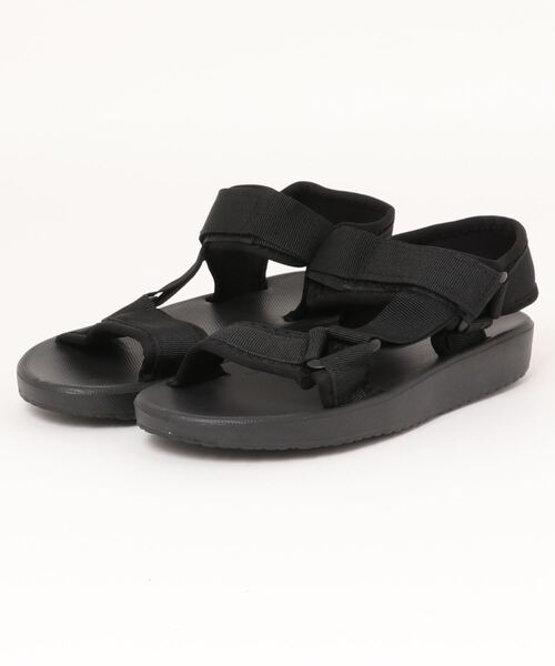 Lace Ladies（レースレディース）の「ベルクロスポーツサンダル（サンダル・レディース・ピンク/ブラック・24/23.5/24.5/25/23）」の2枚目の写真