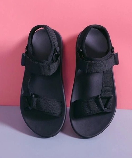 Lace Ladies（レースレディース）の「ベルクロスポーツサンダル（サンダル・レディース・ピンク/ブラック・24/23.5/24.5/25/23）」の6枚目の写真