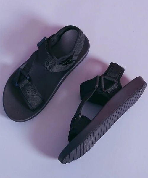 Lace Ladies（レースレディース）の「ベルクロスポーツサンダル（サンダル・レディース・ピンク/ブラック・24/23.5/24.5/25/23）」の3枚目の写真