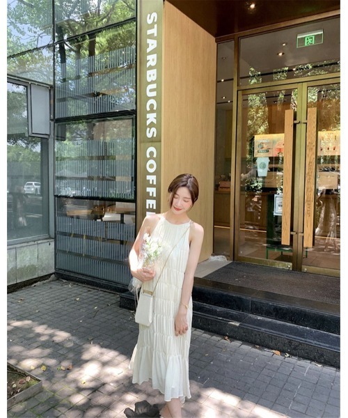 Ritzy（リッツィー）の「ギャザーデザインキャミソールワンピース（ワンピース・レディース・ホワイト・S/M/L）」の6枚目の写真