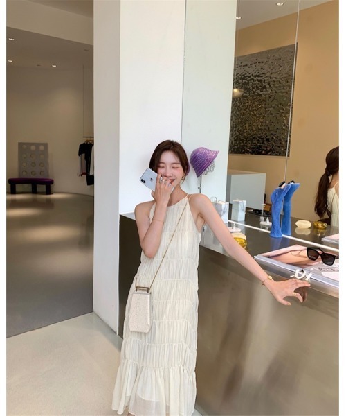 Ritzy（リッツィー）の「ギャザーデザインキャミソールワンピース（ワンピース・レディース・ホワイト・S/M/L）」の11枚目の写真