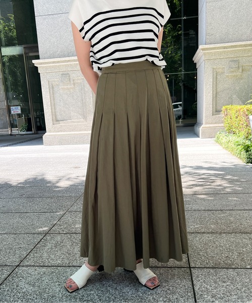 Chez toi(シェトワ)の「タックフレアロングカラースカート(スカート・レディース・カーキ/イエロー/オレンジ・FREE)」の2枚目の写真