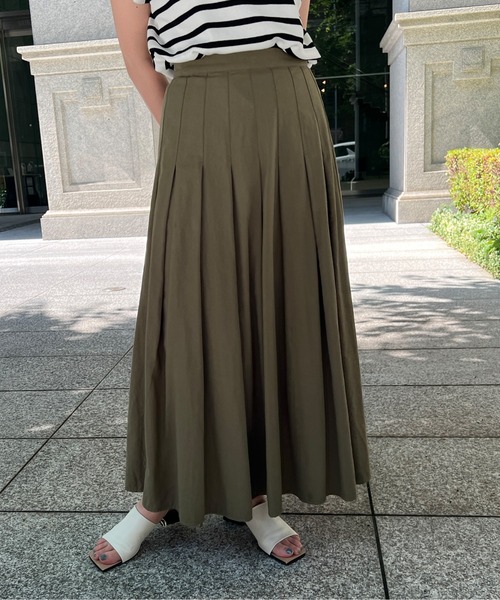 Chez toi(シェトワ)の「タックフレアロングカラースカート(スカート・レディース・カーキ/イエロー/オレンジ・FREE)」の9枚目の写真