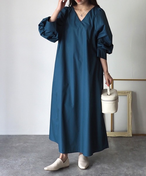 Riberry（リベリー）の「Vネックロングパフスリーブワンピース（ワンピース・レディース・ブラック/パープル/ブルー/マスタード・MEDIUM）」の14枚目の写真