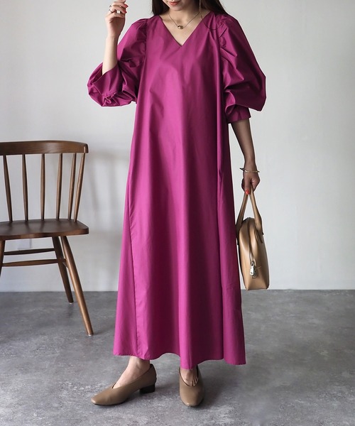 Riberry（リベリー）の「Vネックロングパフスリーブワンピース（ワンピース・レディース・ブラック/パープル/ブルー/マスタード・MEDIUM）」の19枚目の写真