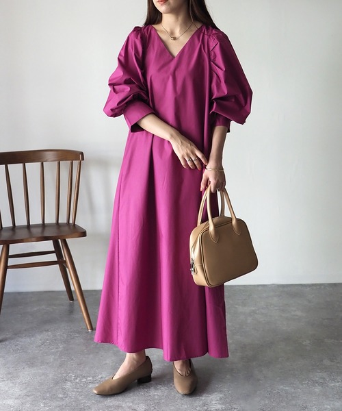 Riberry（リベリー）の「Vネックロングパフスリーブワンピース（ワンピース・レディース・ブラック/パープル/ブルー/マスタード・MEDIUM）」の20枚目の写真