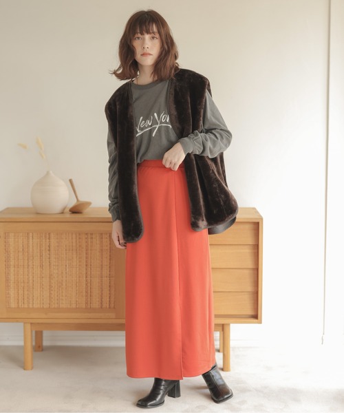 ANGIE（アンジー）の「【Comfort Colors】ＮＥＷＹＯＲＫロゴオーバーサイズロンＴ（Tシャツ/カットソー・レディース・ホワイト/パープル/ブルー/スミクロ・MEDIUM/LARGE）」の5枚目の写真