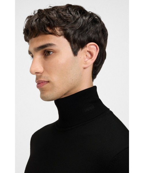 HUGO（ヒューゴ）の「スリムフィット バージンウール ロールネックセーター（ニット/セーター・メンズ・レッド/ブラック・M/XL/S/L/XXL）」の3枚目の写真