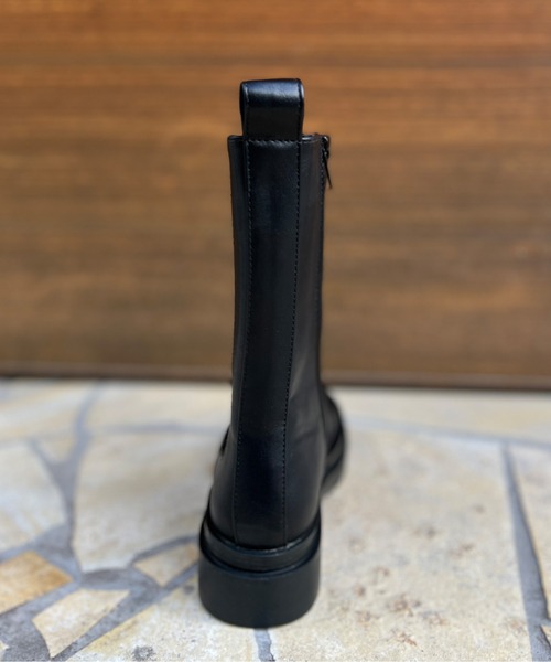 Chez toi(シェトワ)の「トラックソールミドル丈ブーツ(ブーツ・レディース・ブラック・S/M/L)」の7枚目の写真