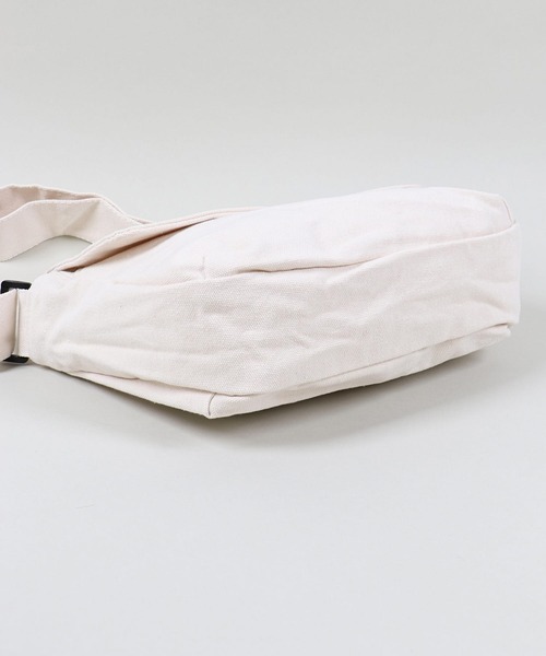 SPINNS（スピンズ）の「【シンプルデザイン】フラップバック（ショルダーバッグ・メンズ・ブラック/オフホワイト・ONESIZE）」の16枚目の写真