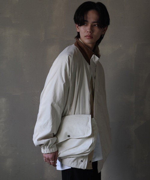 SPINNS（スピンズ）の「【シンプルデザイン】フラップバック（ショルダーバッグ・メンズ・ブラック/オフホワイト・ONESIZE）」の8枚目の写真