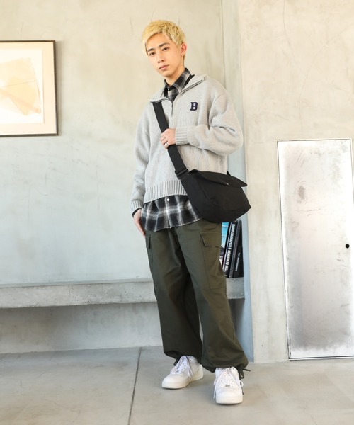 SPINNS（スピンズ）の「【シンプルデザイン】フラップバック（ショルダーバッグ・メンズ・ブラック/オフホワイト・ONESIZE）」の11枚目の写真