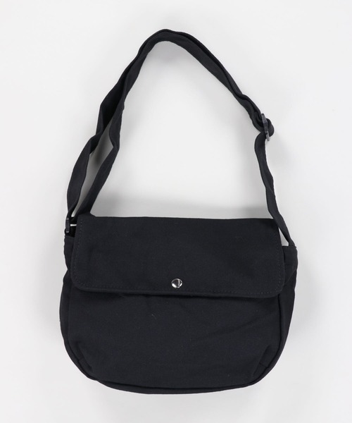 SPINNS（スピンズ）の「【シンプルデザイン】フラップバック（ショルダーバッグ・メンズ・ブラック/オフホワイト・ONESIZE）」の13枚目の写真