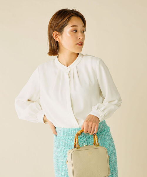 NOLLEY’S Sophi（ノーリーズソフィ）の「バックサテンタックパールブラウス（シャツ/ブラウス・レディース・オフホワイト/サーモンピンク・38/36）」の14枚目の写真