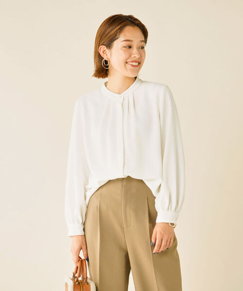 NOLLEY’S Sophi（ノーリーズソフィ）の「バックサテンタックパールブラウス（シャツ/ブラウス・レディース・オフホワイト/サーモンピンク・38/36）」の16枚目の写真