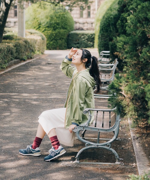 KRIFF MAYER Lady's Collection（クリフメイヤーレディースコレクション）の「さらさらエアーフードJK（ナイロンジャケット・レディース・チャコール/その他5/ネイビー/ベージュ/ライトグリーン/オレンジ/カラフル・MEDIUM/LARGE）」の11枚目の写真