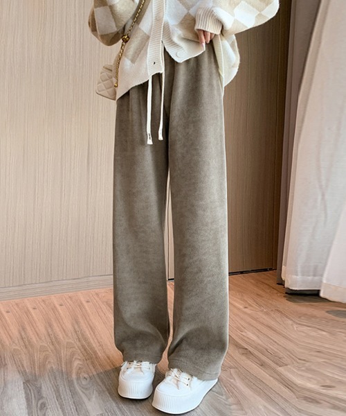 Doux Belle(ドゥーベル)の「裏起毛ロングワイドパンツ(スラックス・レディース・ブラック/ベージュ/ダークグレー/モカ・MEDIUM/SMALL/LARGE/X-LARGE)」の3枚目の写真